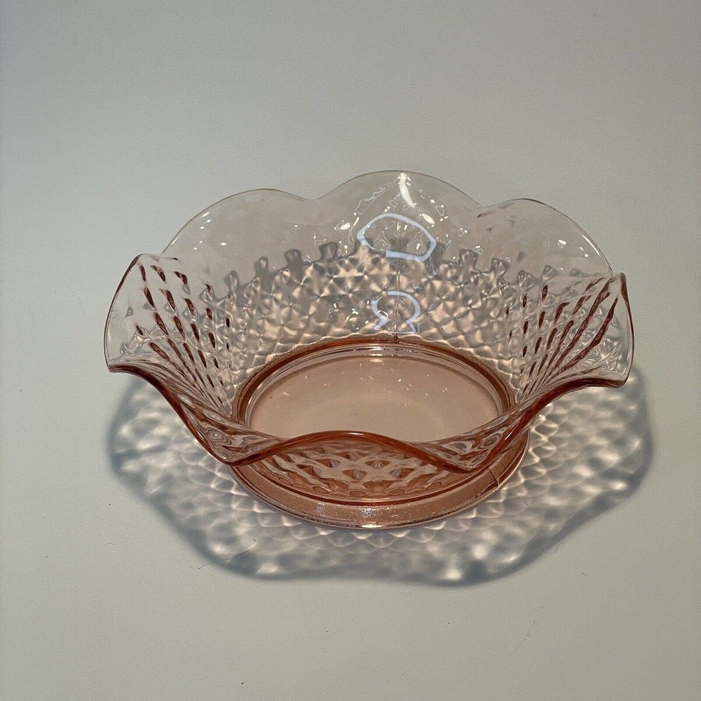 Vintage Imperial Glass Co Pink Scalloped Diamond Quilt Glass Bowl - Picture 4 of 7